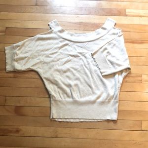 Joseph A gold short sleeved cold shoulder sweater L
